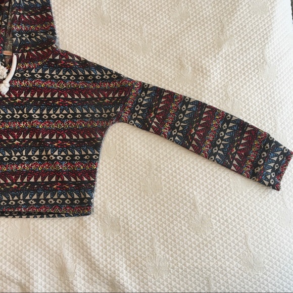 Crop Top Hoodie - Picture 4 of 5